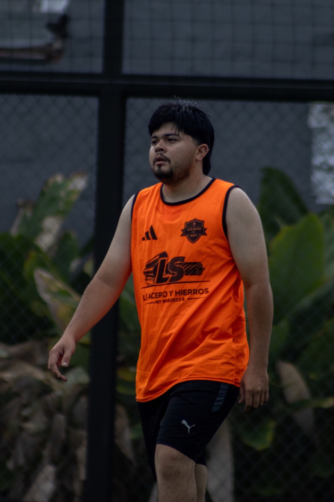 Acción de juego durante entrenamiento adulto